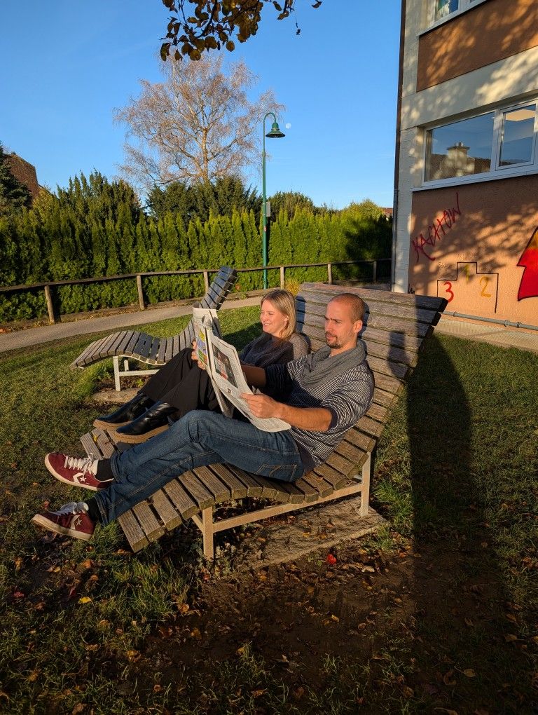 Frau Brezing und Herr Deckert 